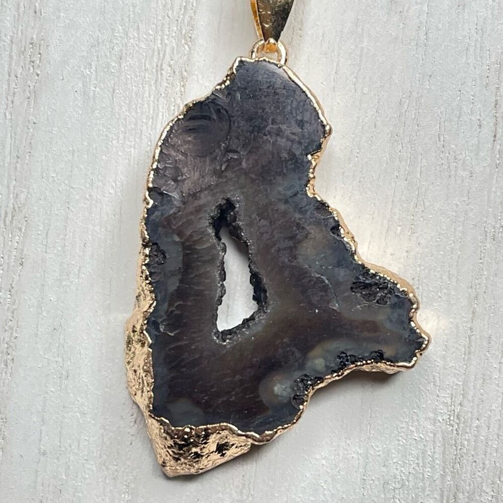 Brown druzy agate crystal quartz geode slice pendant necklace golden wrap gold t - Picture 8 of 13